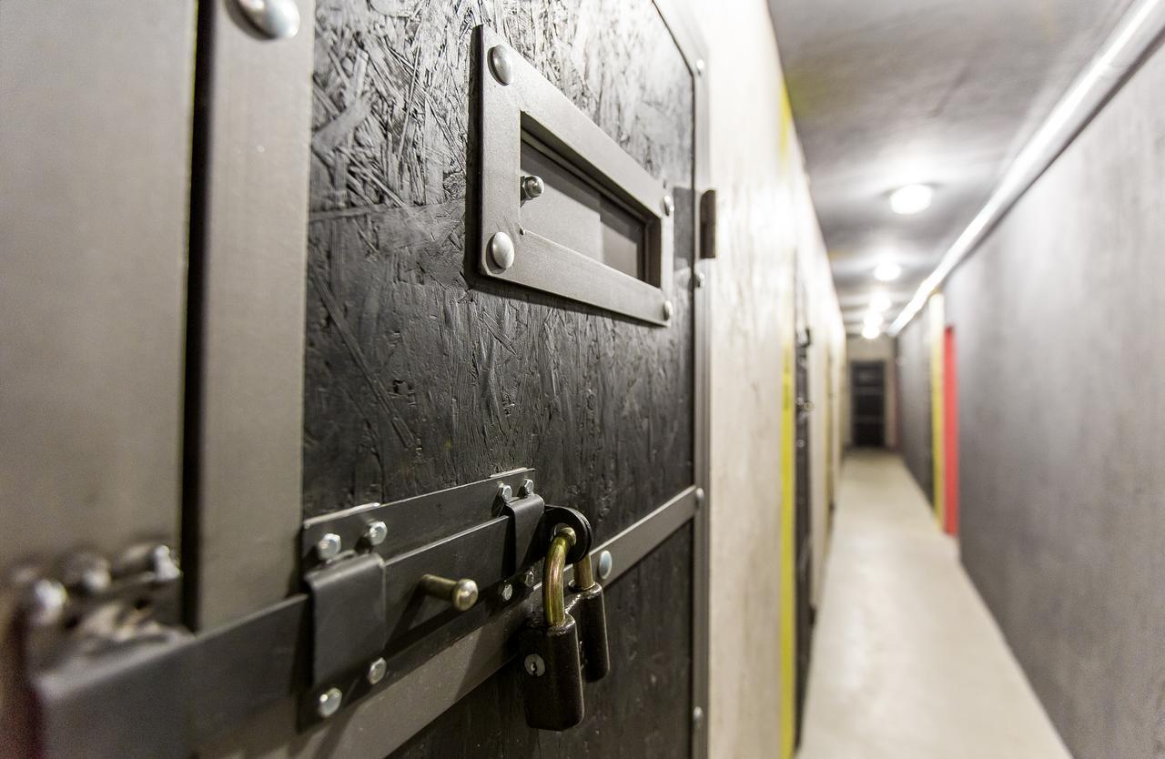 Lviv Loft Prison Hostel Exterior photo