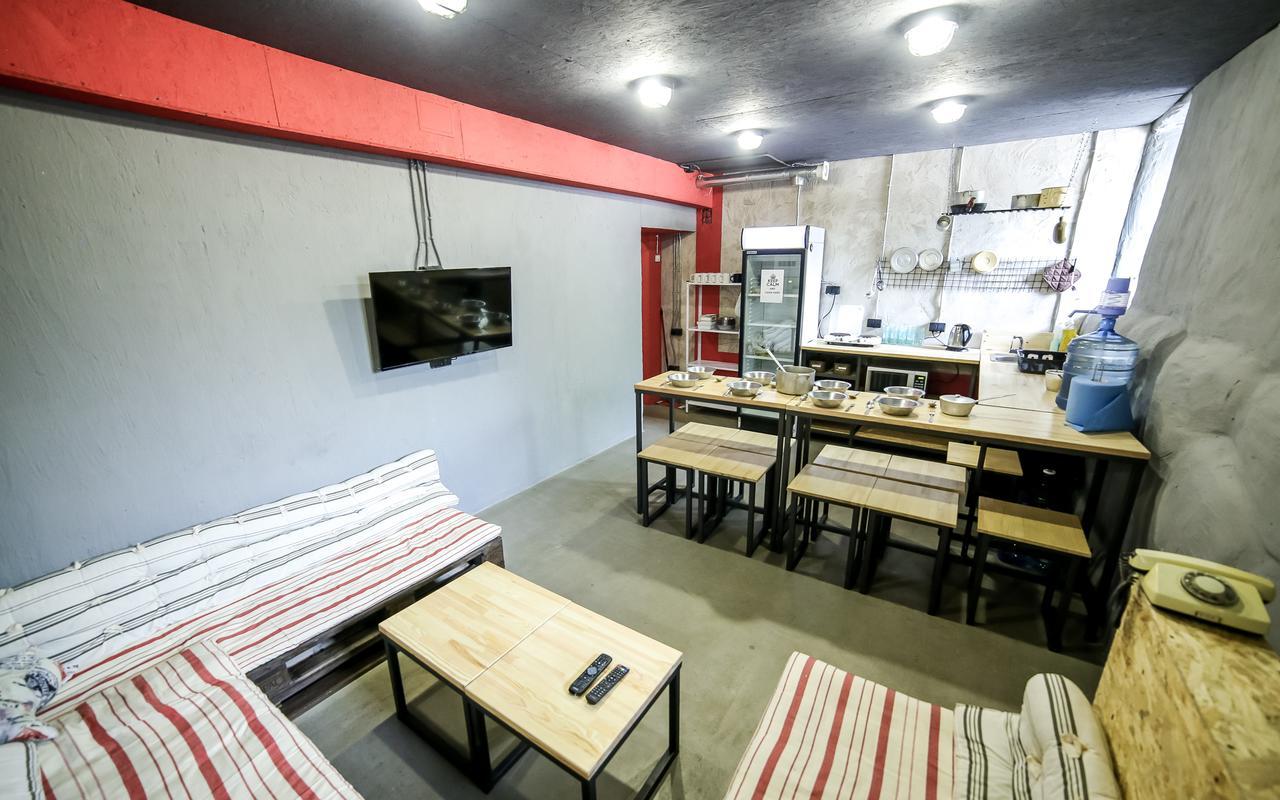 Lviv Loft Prison Hostel Exterior photo